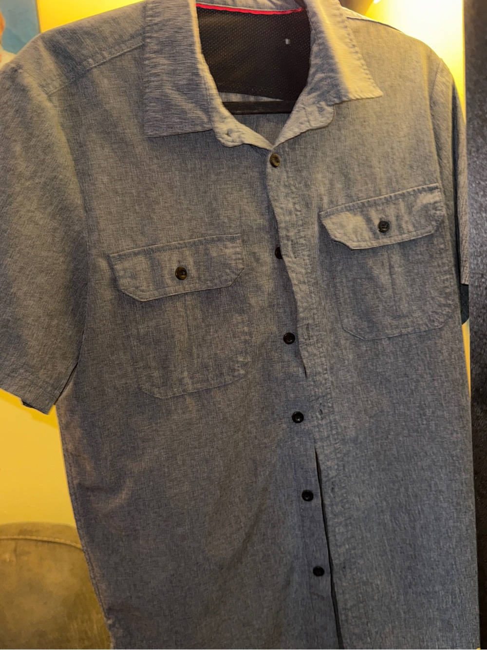 Casual Short-Sleeve Button-Up Shirt in Light Blue